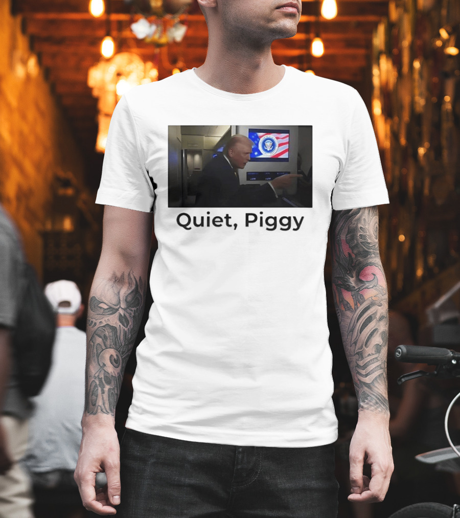 Quiet Piggy Presidential Seal Airplane Scene T-Shirt