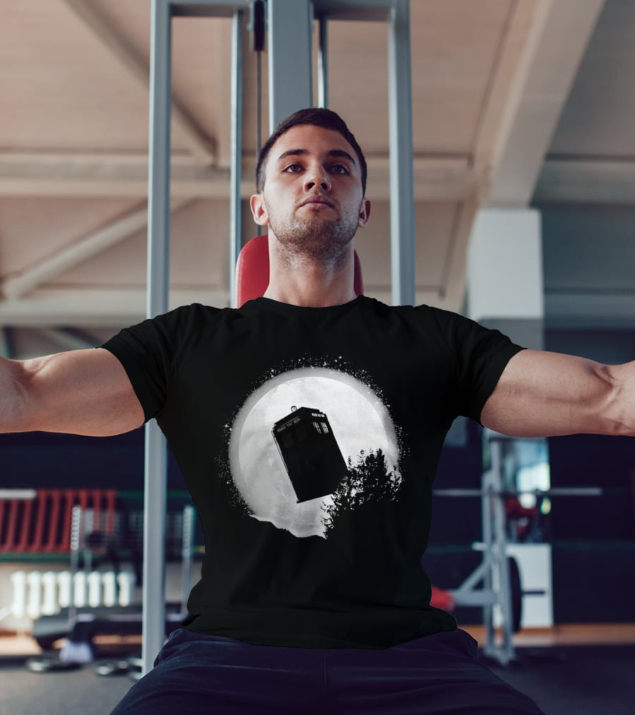 Tardis Doctor Who Moonlight Time Machine Iconic Sci Fi Police Box T-Shirt