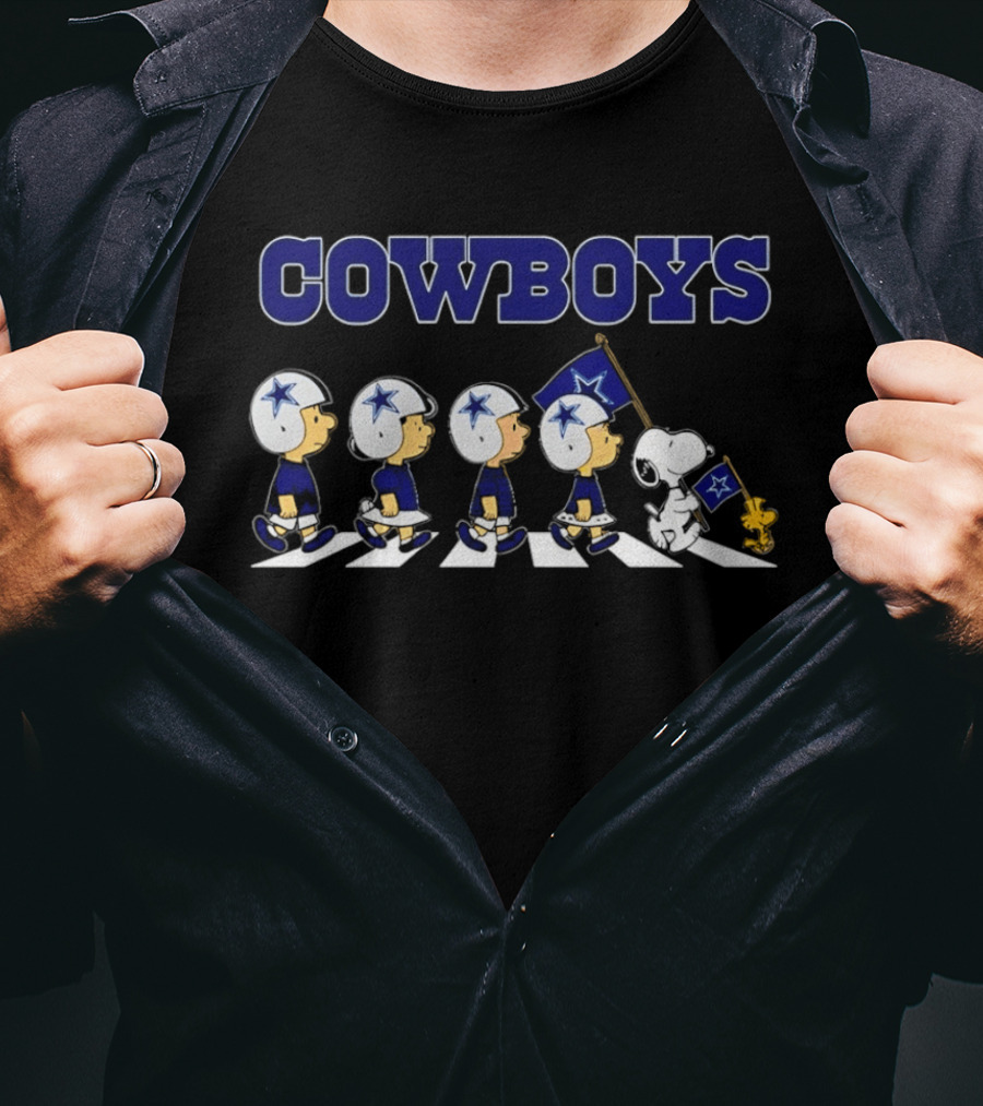 Peanuts Cowboys Snoopy Flag Parade Football Helmet Abby Road T-Shirt