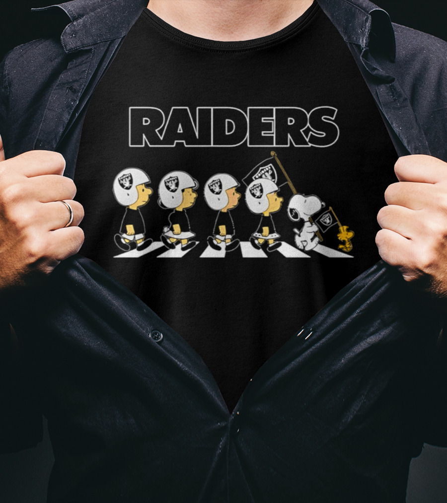 Peanuts Raiders Football Flag Parade With Snoopy And Friends T-Shirt