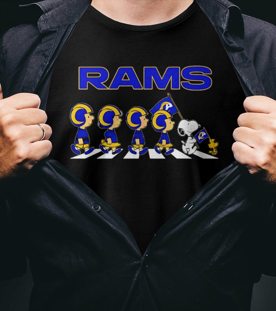 Peanuts Rams Football Flag Cartoon Characters Parade T-Shirt