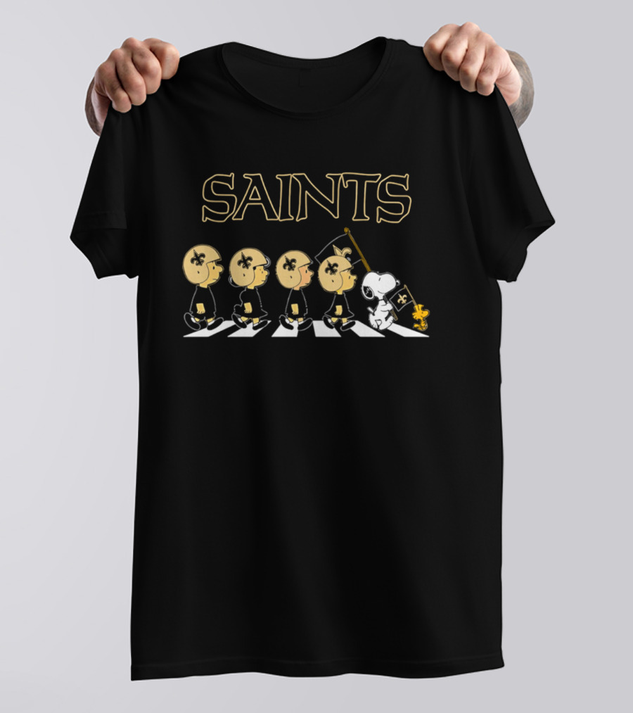Peanuts New Orleans Saints Walking Flag Collaboration T-Shirt