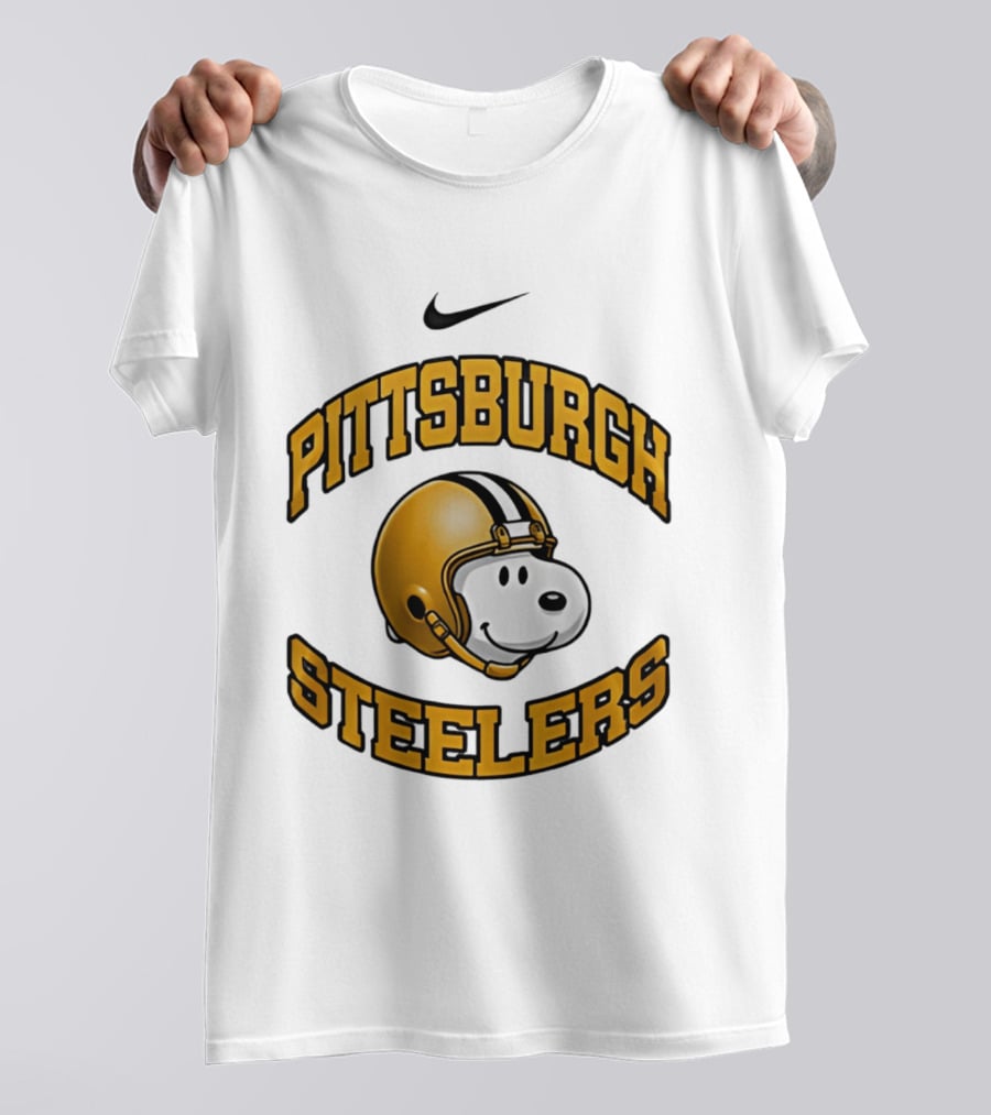 Nike Pittsburgh Steelers Snoopy Helmet 2026 T-Shirt