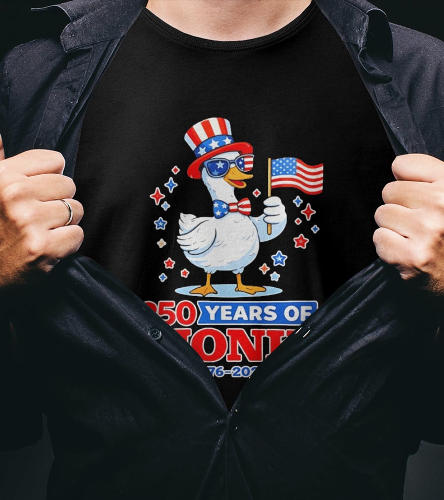 Patriotic Goose Holding US Flag 250 Years Of Honk 1776 2026 T-Shirt