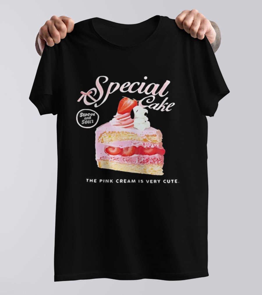 Special Cake Pink Cream With Strawberry And Snoopy T-Shirt
