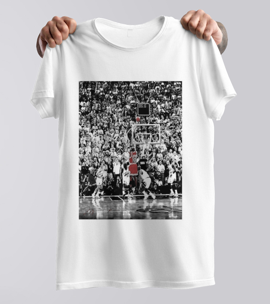 Michael Jordan Last Shot Bulls Basketball Moment T-Shirt