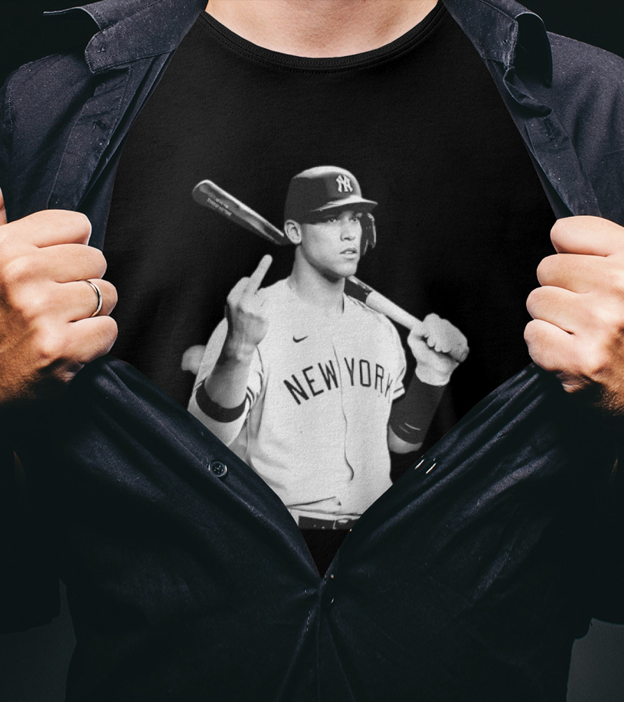 New York Yankees Aaron Judge Baseball Gesture T-Shirt