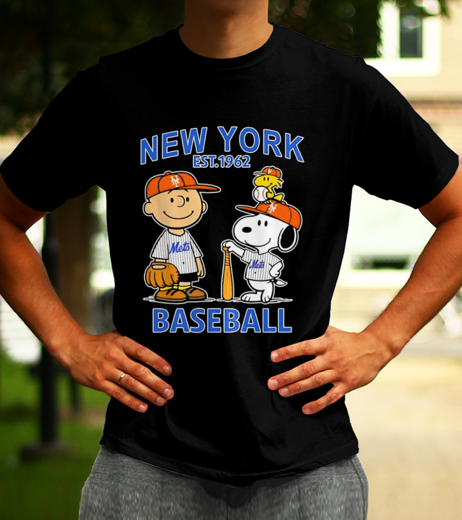 Charlie Brown And Snoopy New York Mets Baseball Est 1962 T-Shirt