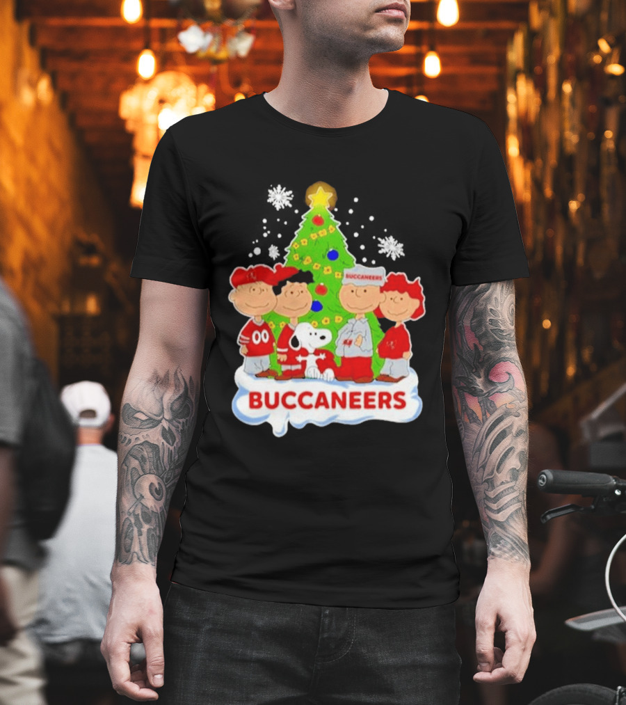 Snoopy Buccaneers Christmas Tree Tampa Bay Peanuts Holiday T-Shirt