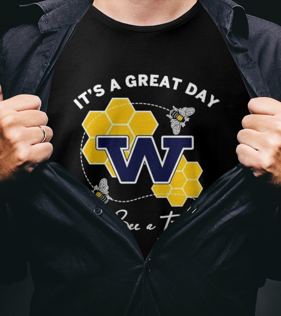 It's A Great Day To Bee A Titan W Honeycomb And Bees T-Shirt