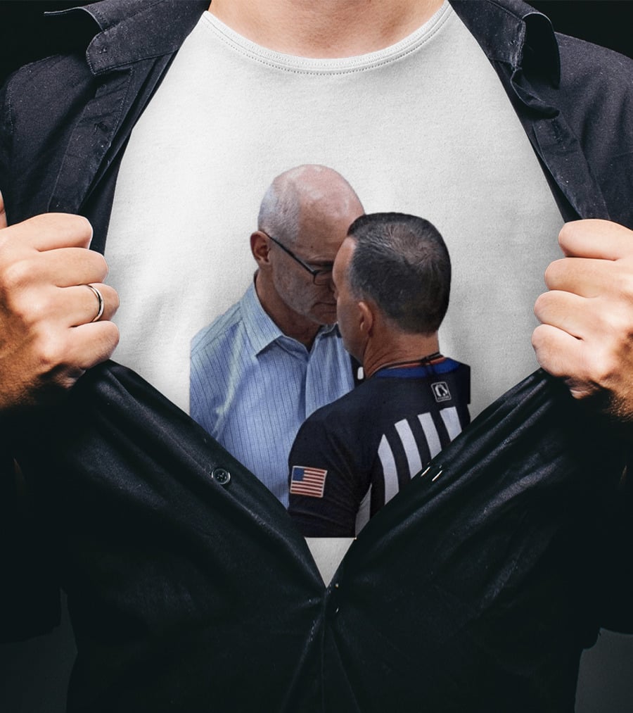 Dan Hurley Uconn Huskies Headbutt Confrontation With Referee Basketball Moment T-Shirt