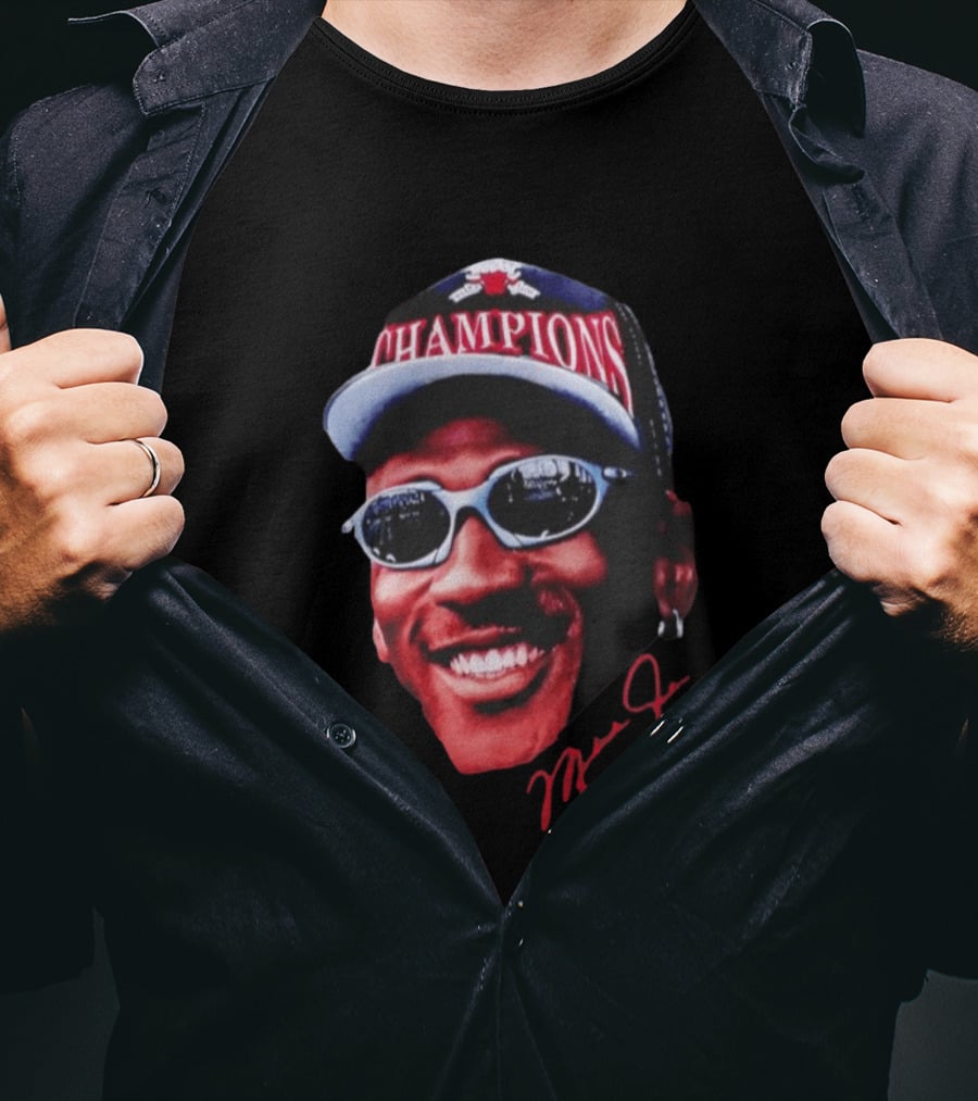 M Jordan Chicago Bulls NBA Champions Big Face T-Shirt