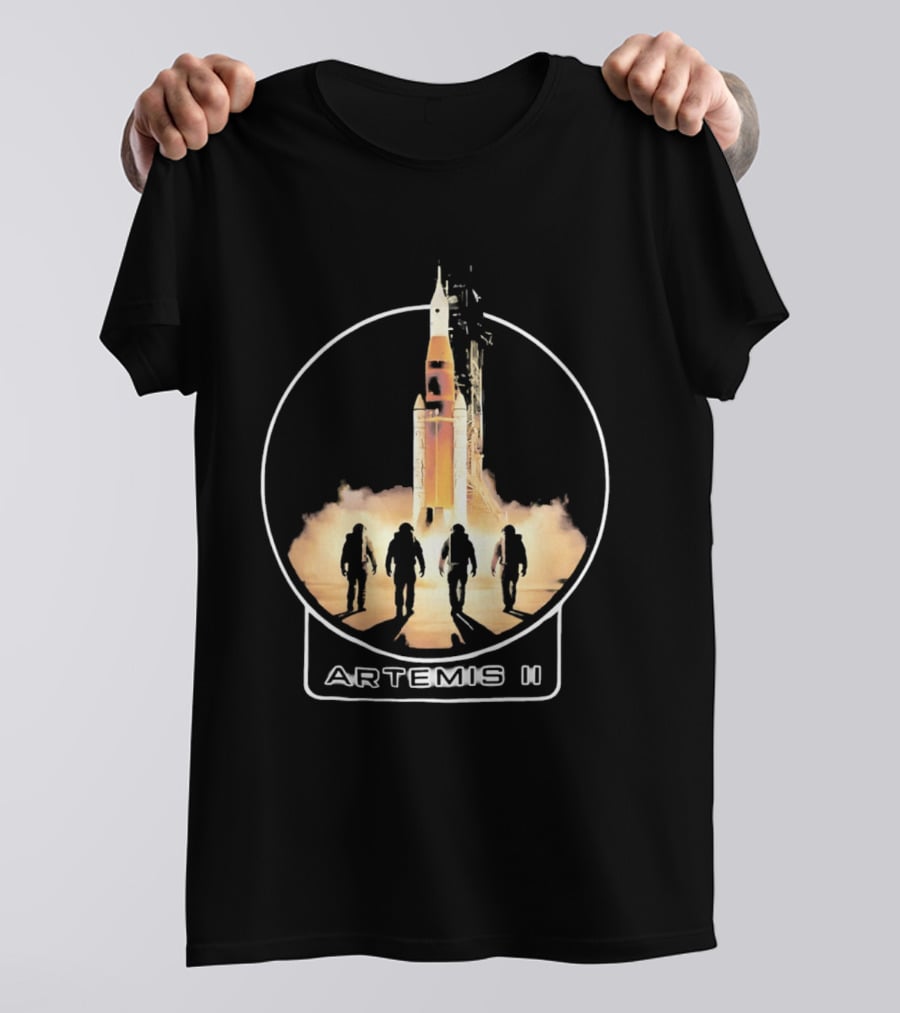 Artemis II Astronauts And Rocket Launch Moon Mission T-Shirt