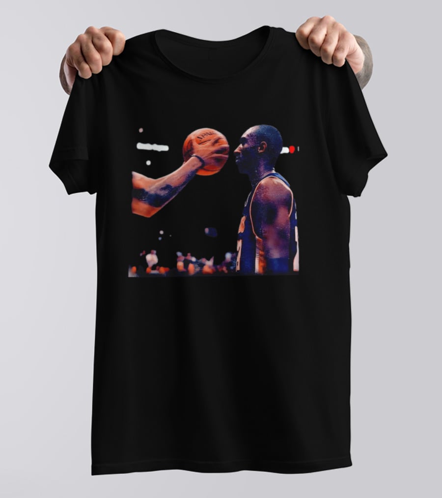 Kobe Bryant No Flinch Los Angeles Lakers Basketball Player Iconic Moment T-Shirt