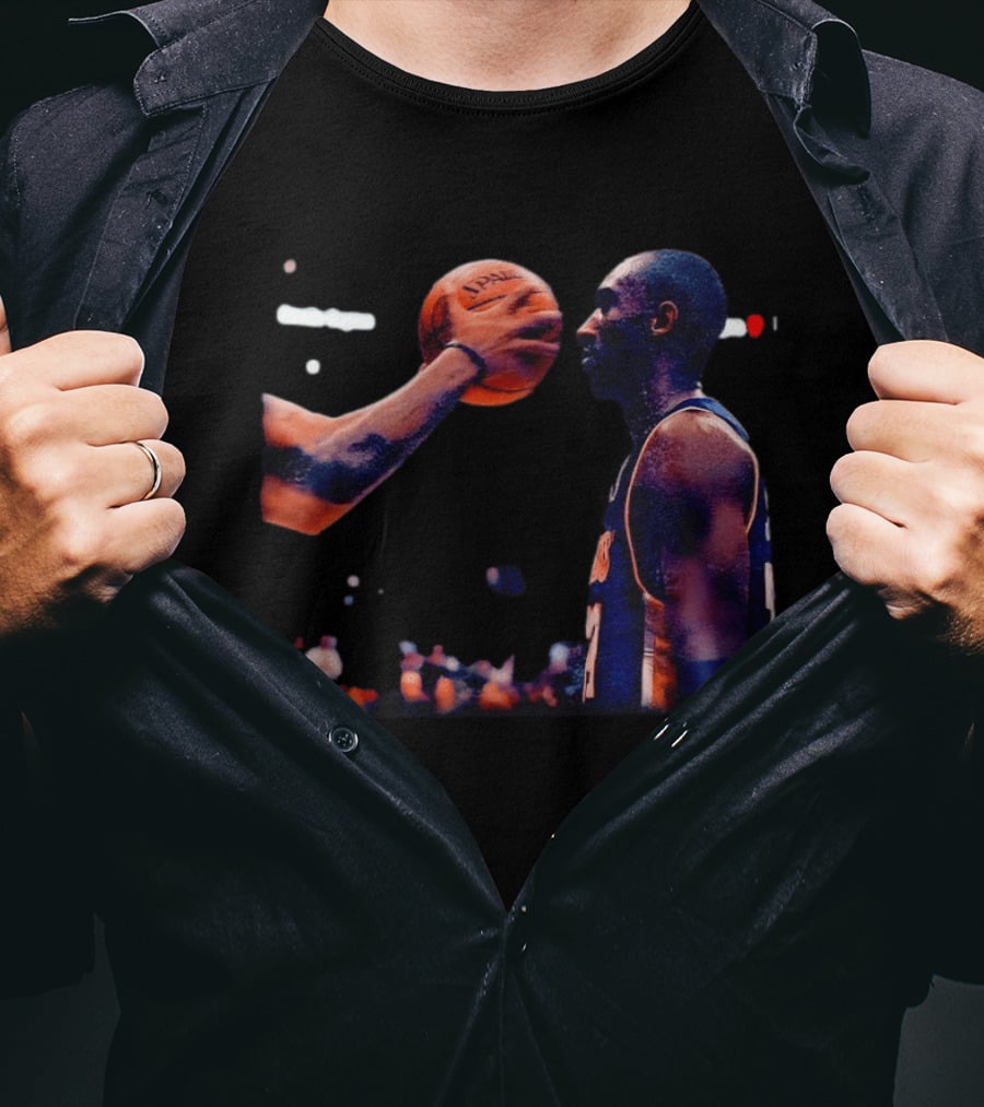 Kobe Bryant No Flinch Los Angeles Lakers Basketball Player Iconic Moment T-Shirt
