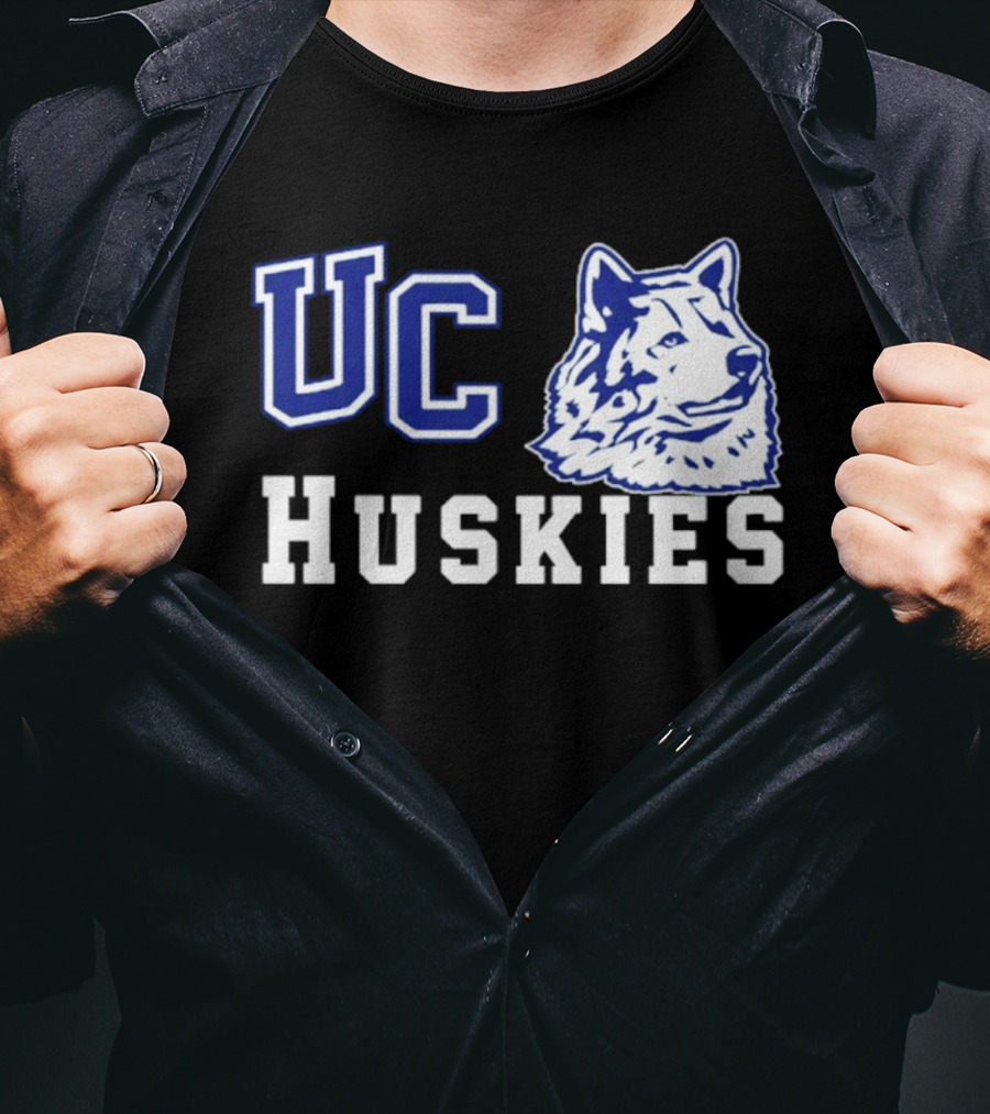 UC Huskies Wolf Head T-Shirt