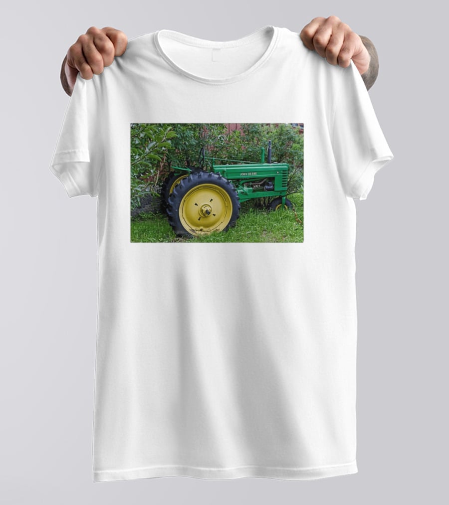 John Deere Model B Tractor Vintage Farming Machinery T-Shirt