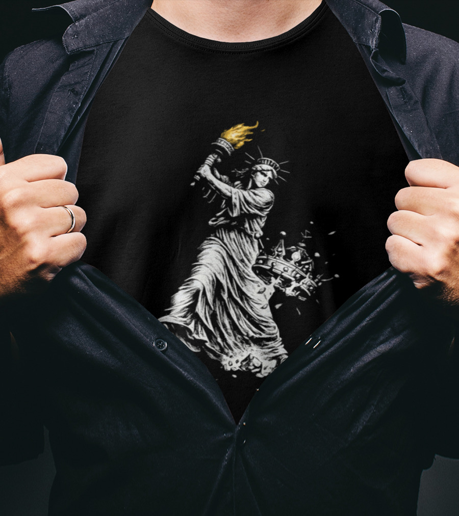 Statue Of Liberty Holding Torch Democracy No Kings Anti Trump T-Shirt