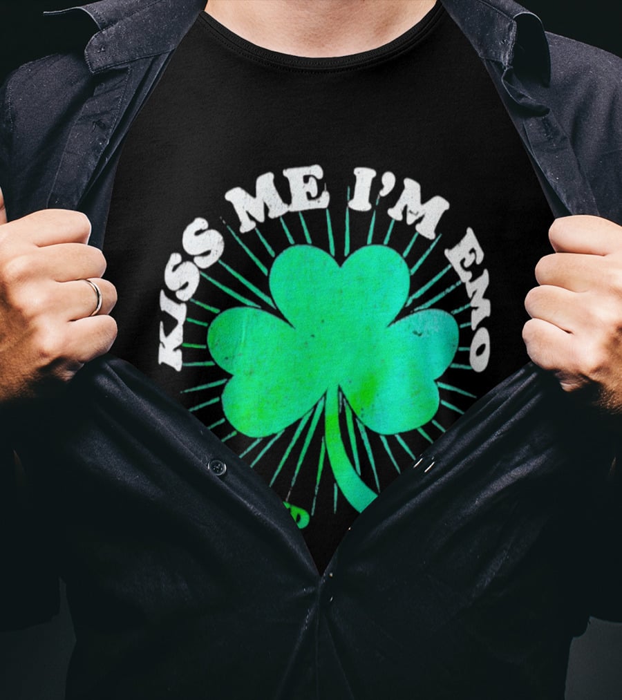 Kiss Me I'm Emo Greywind Shamrock Killarney Ireland T-Shirt