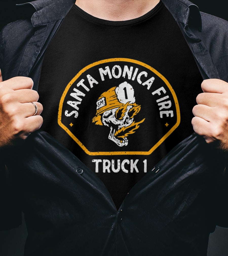 Santa Monica Fire Truck 1 Skull Flame Helmet T-Shirt