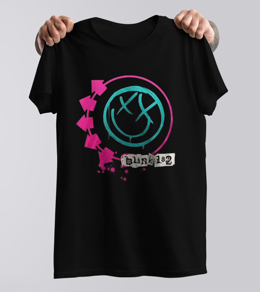 Blink 182 34th Anniversary Thank You For The Memories Band Signatures Iconic Smiley Logo Arrows T-Shirt