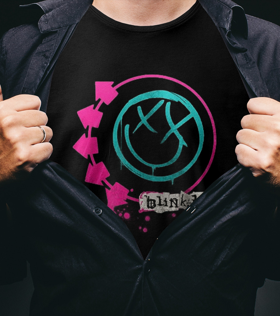 Blink 182 34th Anniversary Thank You For The Memories Band Signatures Iconic Smiley Logo Arrows T-Shirt