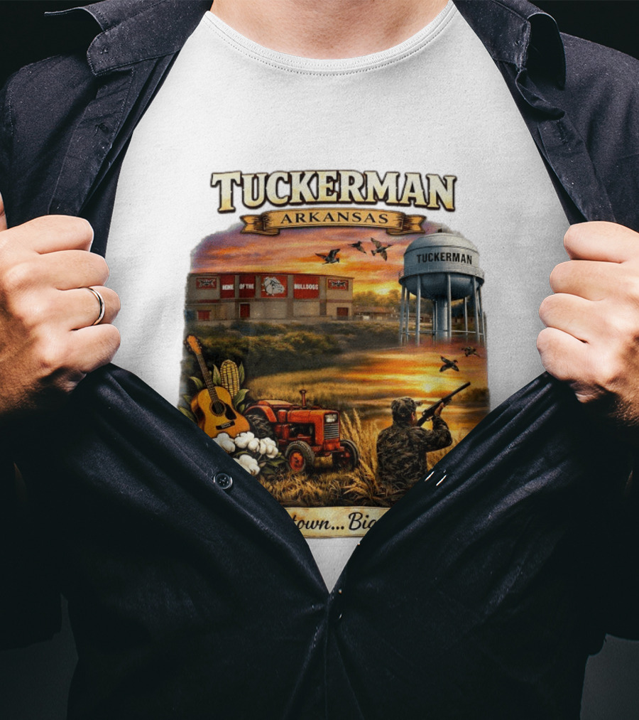 Tuckerman Arkansas Home Of The Bulldogs Water Tower Small Town Big Heart Tractor Hunter Guitar T-Shirt