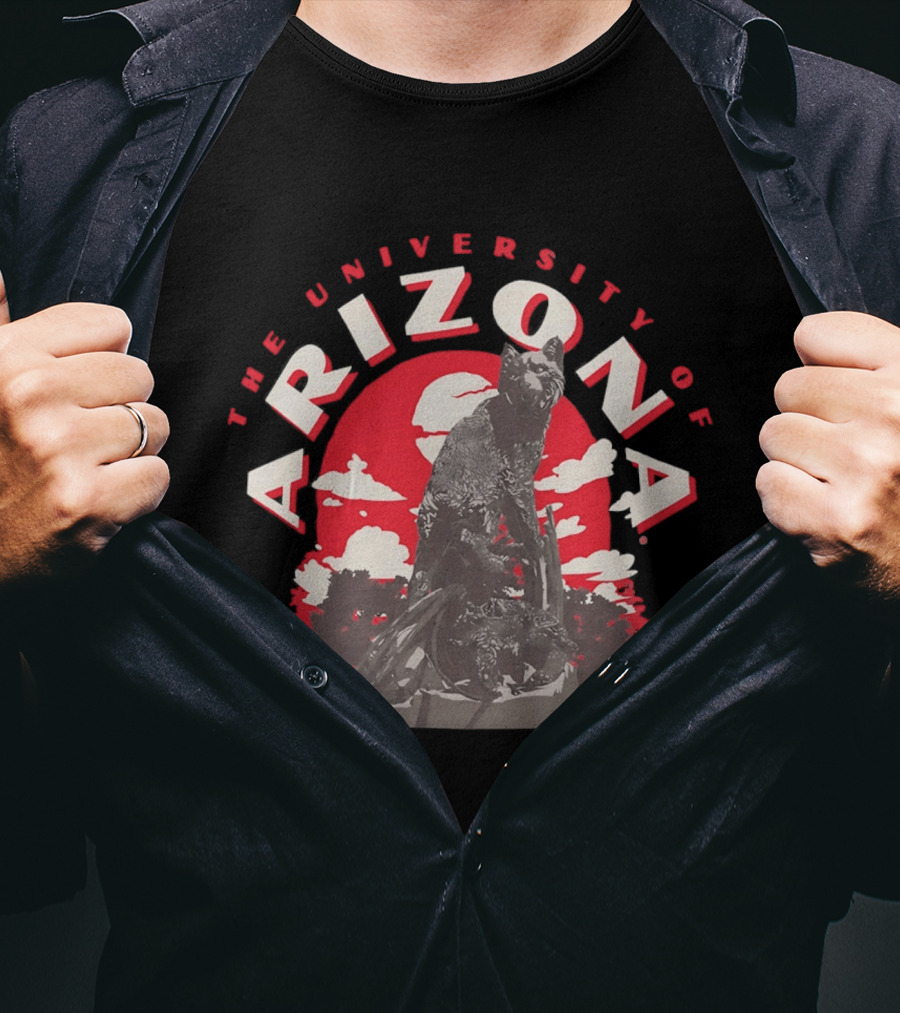 The University Of Arizona Wildcats Team Statue Red Sky T-Shirt