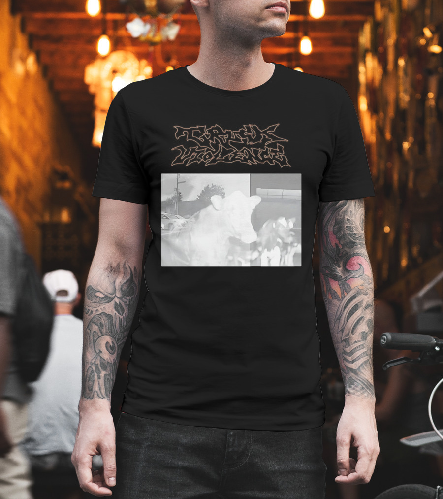 Truck Stop Violence Cow Photo Retro Style Casual Wear T-Shirt