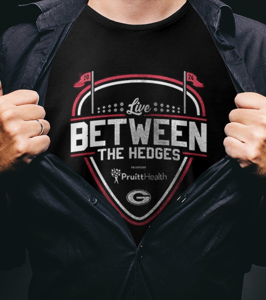 Live Between The Hedges Georgia Bulldogs Presented By Piedmont G T-Shirt