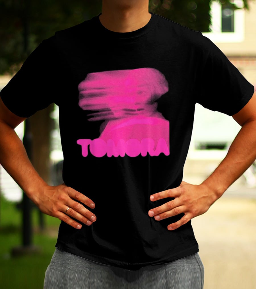 TOMORA Pink Blurred Portrait Friendly Companion T-Shirt