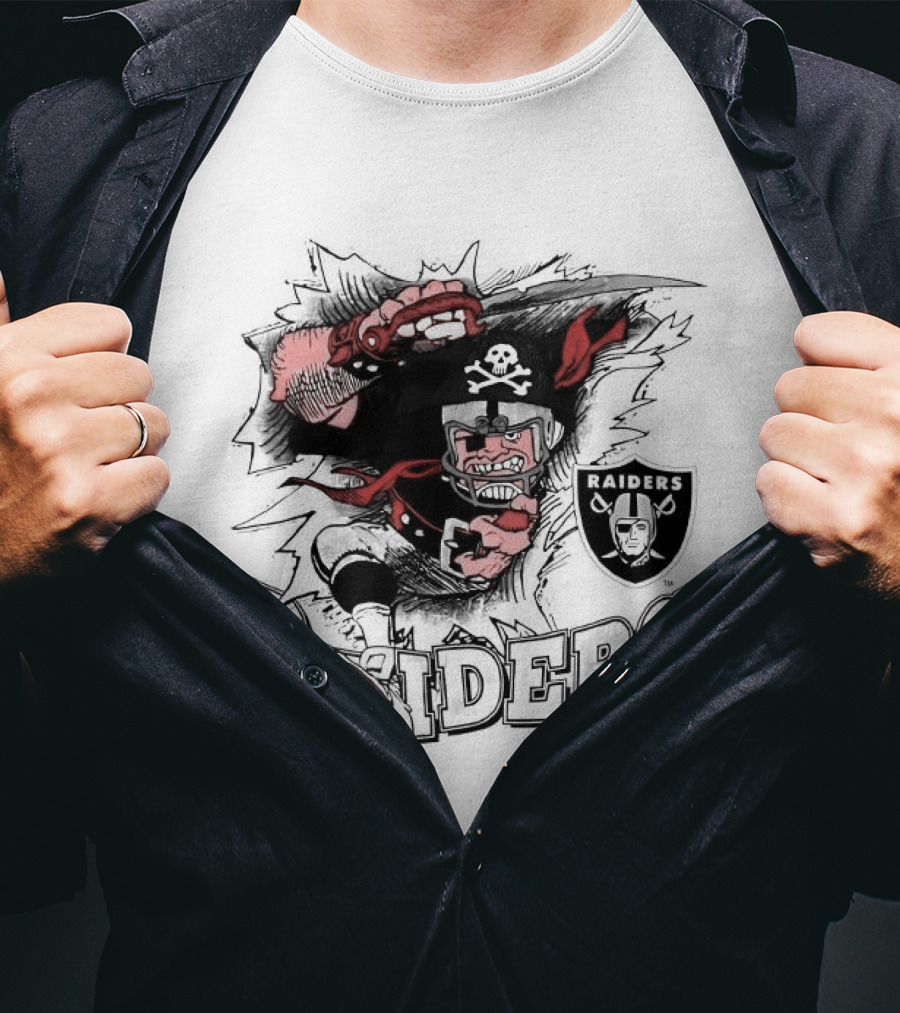 Las Vegas Raiders 1993 Football Skull Pirate Raider T-Shirt