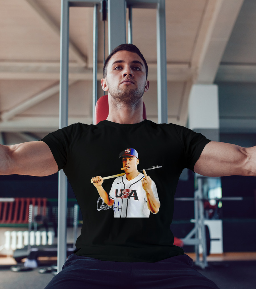 Aaron Judge USA World Baseball Smoking Middle Finger Gesture Iconic Sports Symbolism T-Shirt