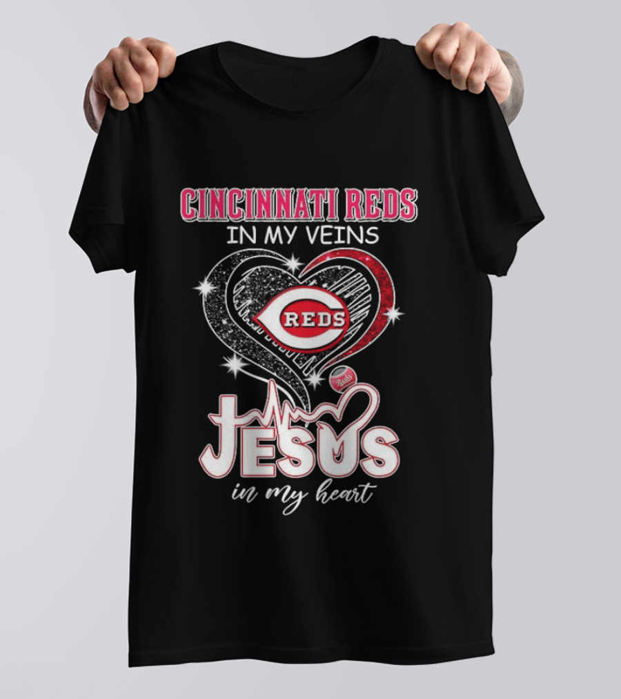 Cincinnati Reds In My Veins Jesus In My Heart Bling Bling Christian Heart T-Shirt