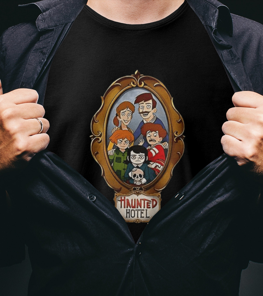 Haunted Hotel Cartoon Family Portrait Frame T-Shirt