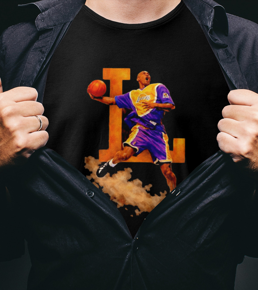 Kobe Bryant Los Angeles Lakers Iconic Slam Dunk Action T-Shirt