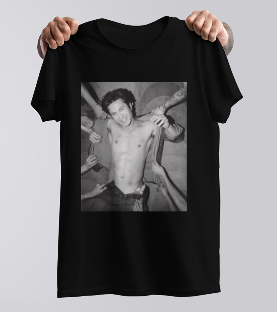 Heated Rivalry Hudson Williams Photoshoot T-Shirt