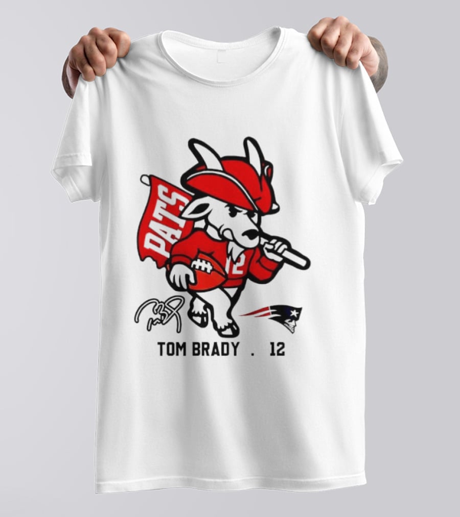 Pats Tom Brady 12 Football Mascot With Signature And New England Patriots Flag T-Shirt