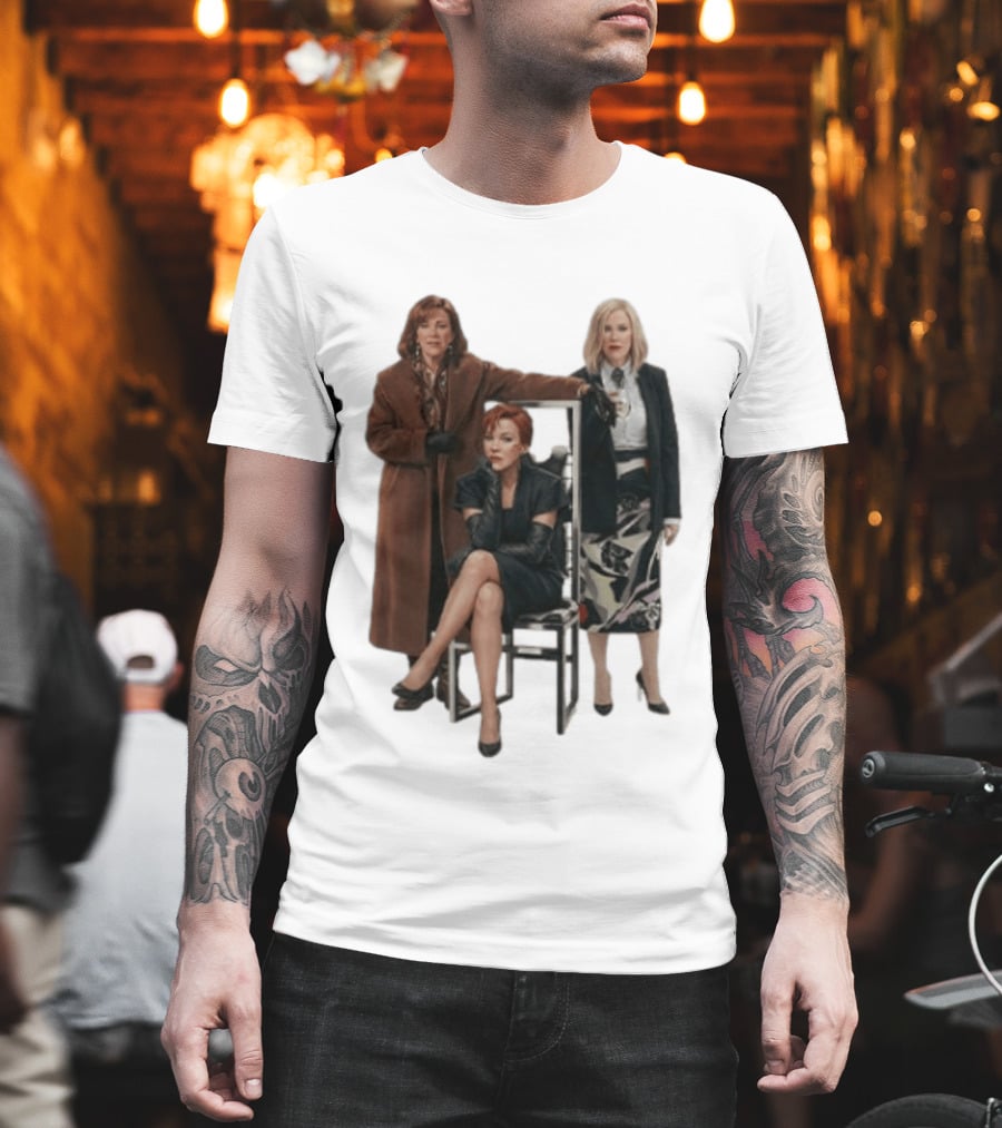Catherine O'Hara Moira Schitt's Creek Iconic Fashion Ensemble T-Shirt