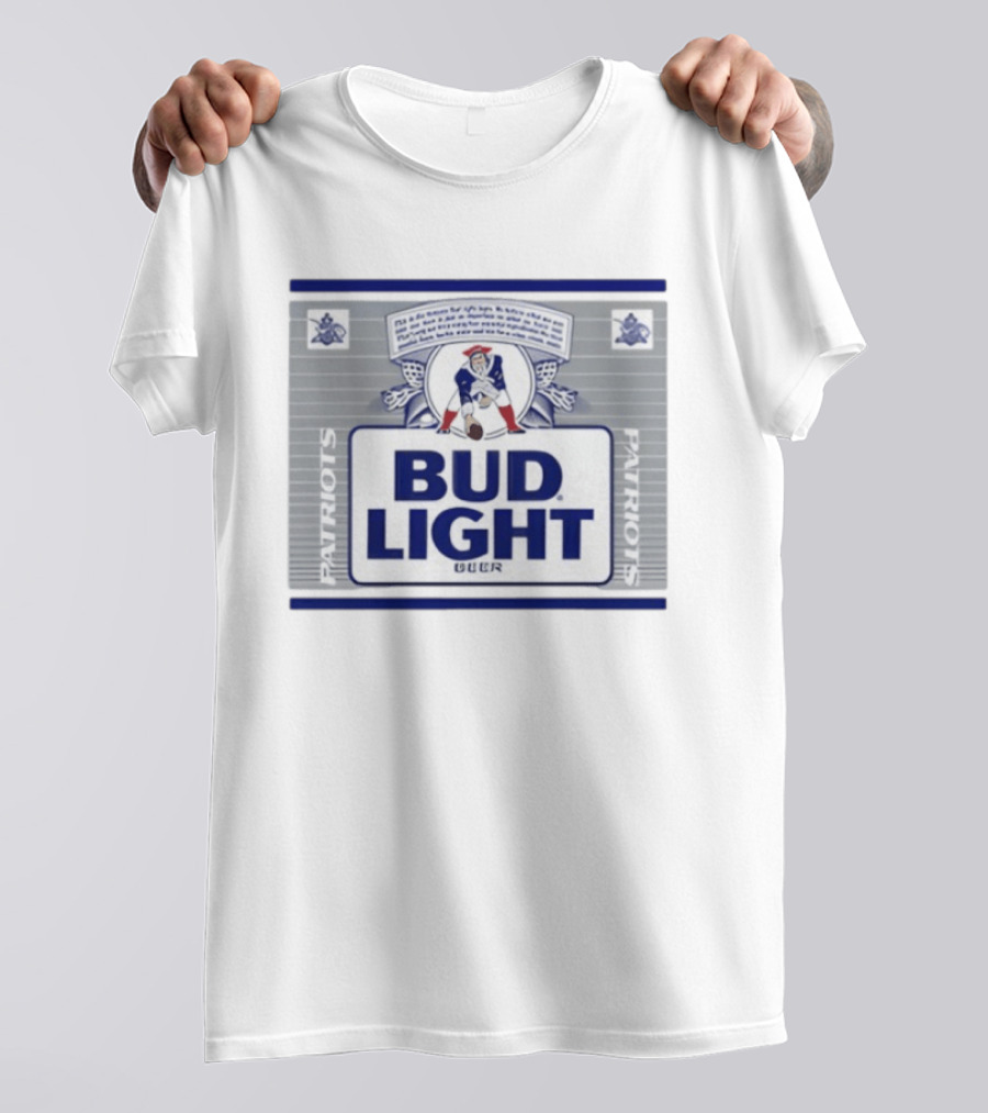 New England Patriots Bud Light Crest Mitchell & Ness Pullover T-Shirt