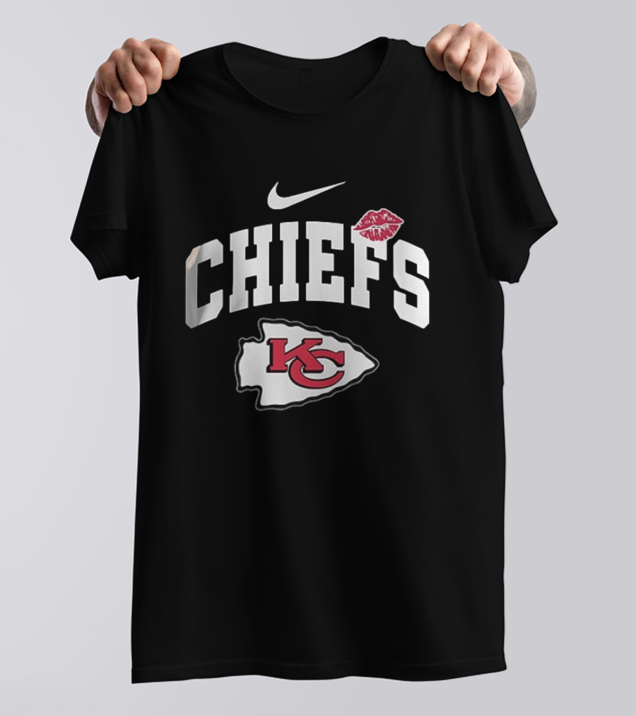 Nike Kansas City Chiefs KC Logo Makeup Lips T-Shirt