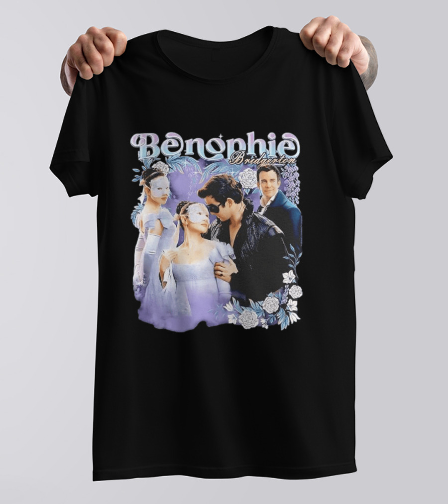 Benophie Bridgerton Romance Masquerade Fantasy Roses T-Shirt