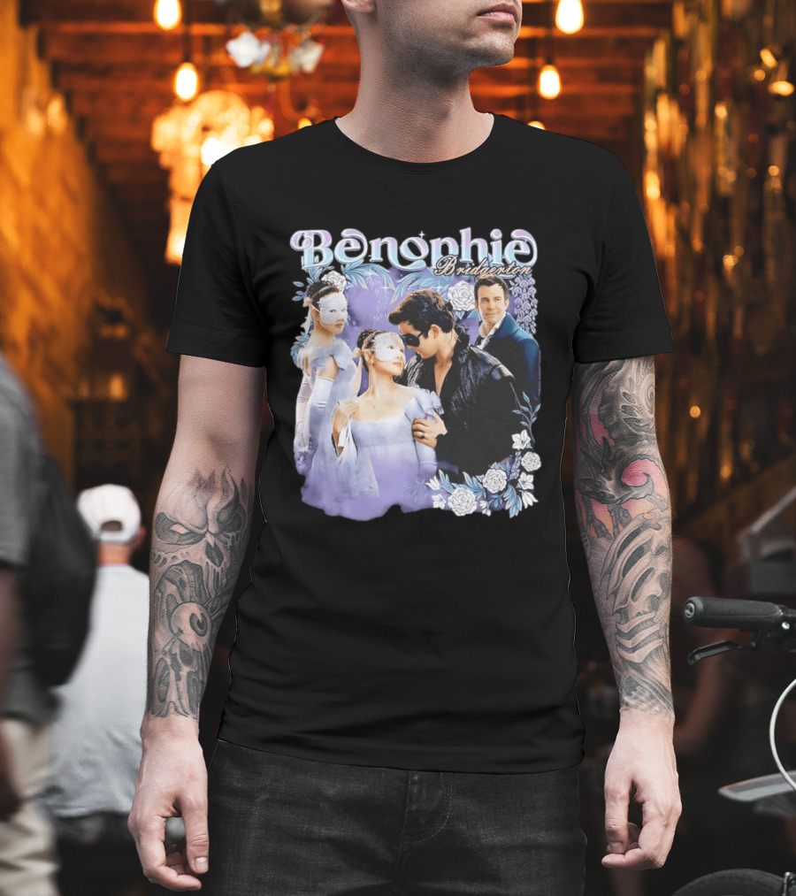 Benophie Bridgerton Romance Masquerade Fantasy Roses T-Shirt