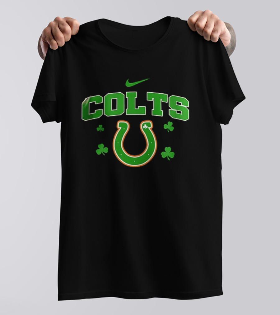 Indianapolis Colts Irish Woman Shamrock Horseshoe Luck Charm T-Shirt