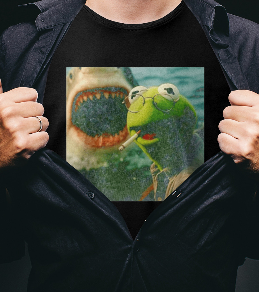 Chicago Wolves Skull Hockey Helmet T-Shirt