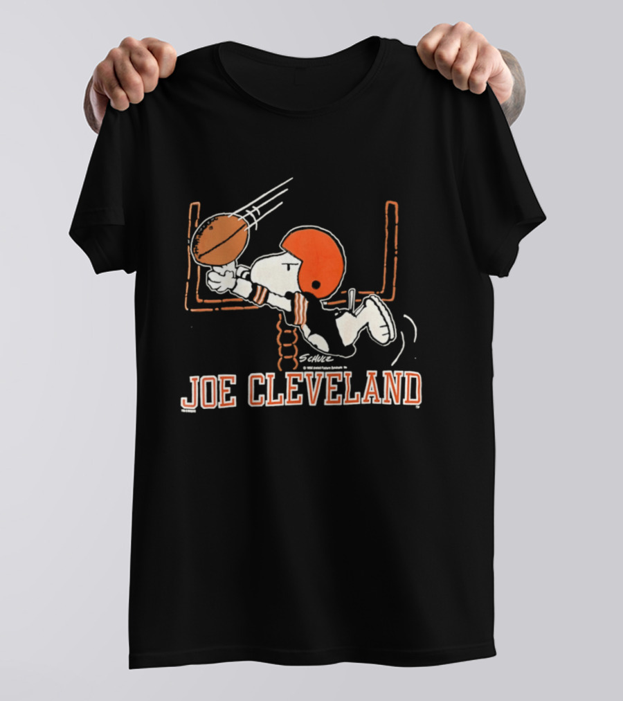 Joe Cleveland Browns Football Peanuts Comic T-Shirt