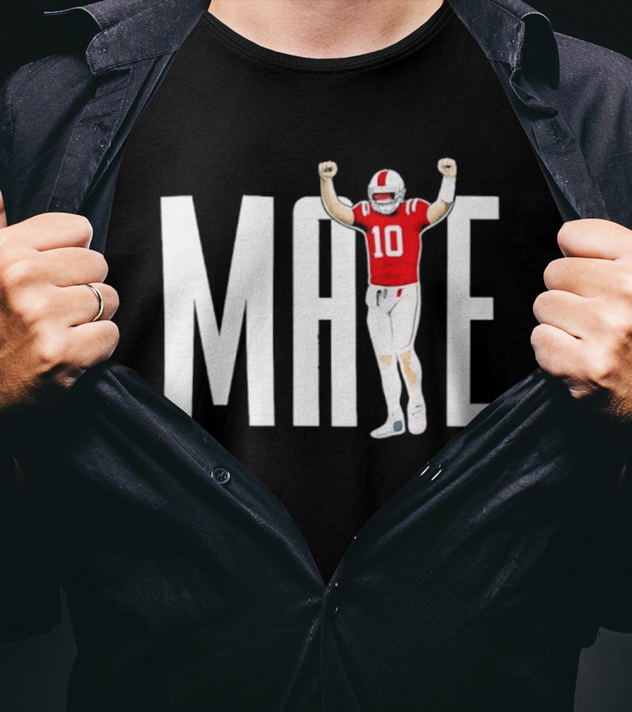 MAYE 10 New England Football Legend In The Making T-Shirt