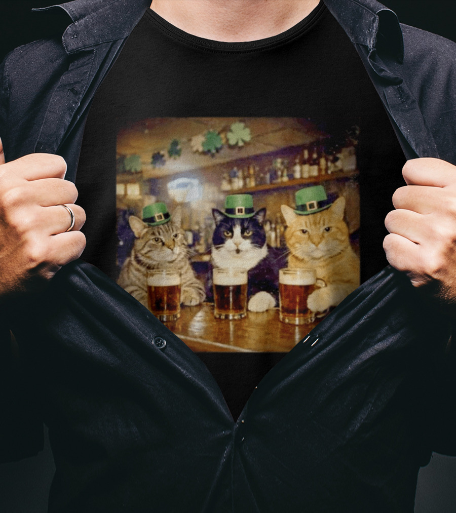 Saint Patrick's Day Cats With Green Hats Cheers T-Shirt