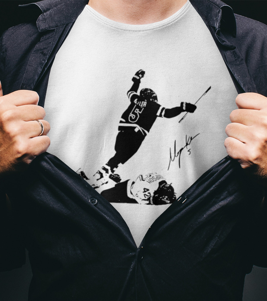 Hilary Knight USA Hockey Signature Silhouette Celebration T-Shirt