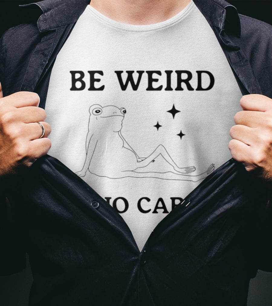 Be Weird Who Cares Frog Relaxed Retro Aesthetic T-Shirt